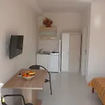 & Milka Konukevi 3*